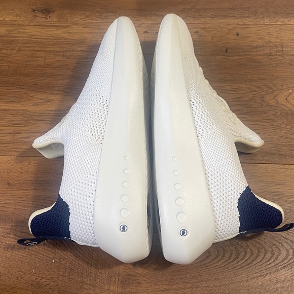 Peter Millar Crown Sport Collection Women's Hyperlight Glide Sneakers Size 7 - Picture 13 of 13